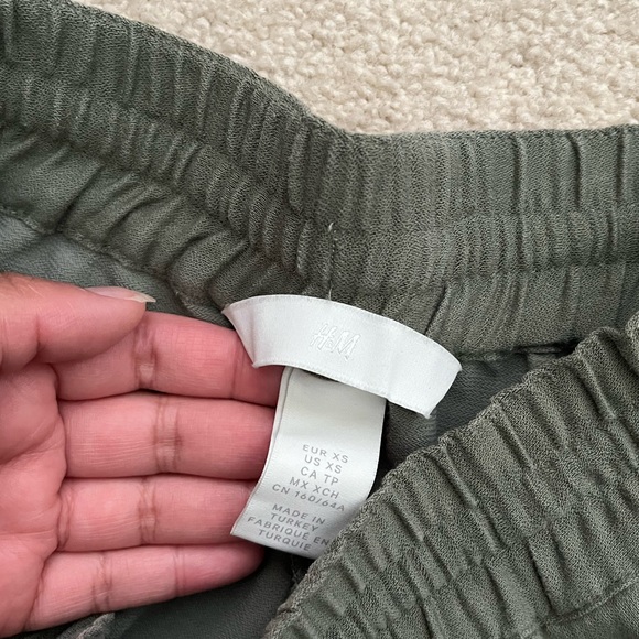 H&M trousers - Picture 3 of 3